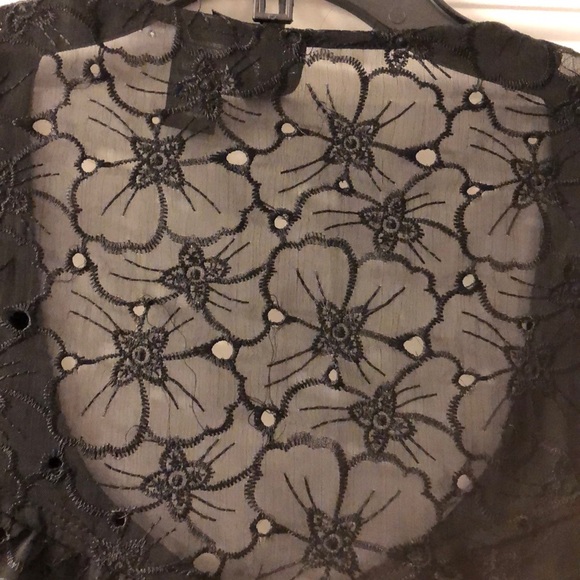 Button down top - Picture 3 of 4